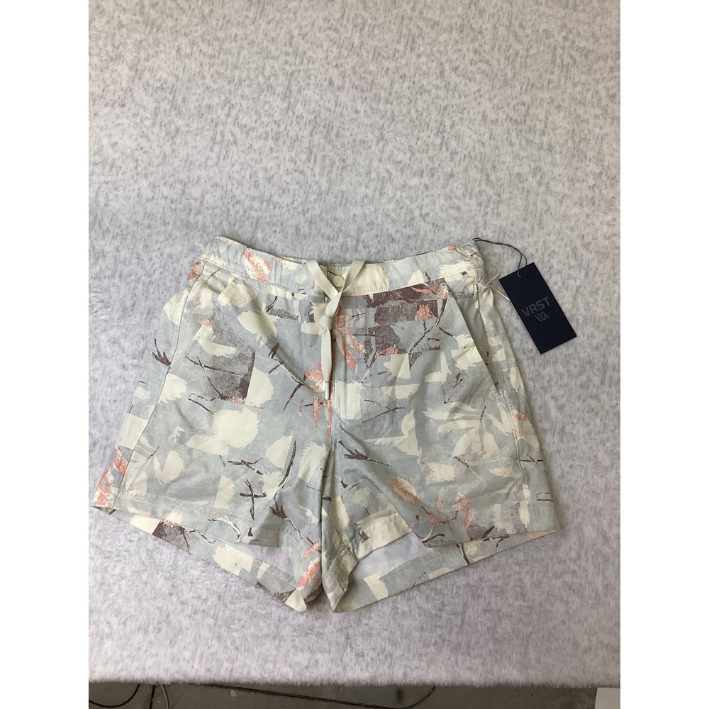 VRST Mens 5 Inch Resort Short Slim Fit Floral Print Lt Blue Multi Small NWT